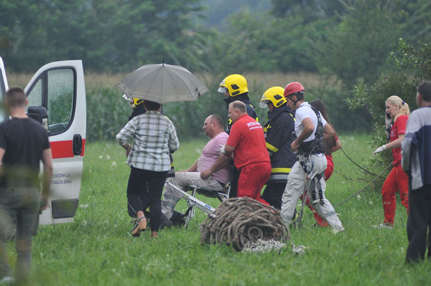 ПОСЛЕ НЕЗГОДЕ НА ДАЛЕКОВОДУ: Монтер се опоравља